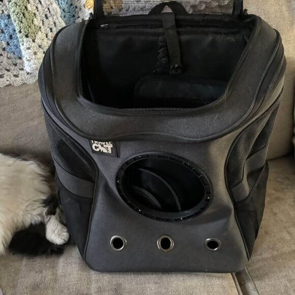 Travel Cat- Cat carrier... Made for XL Cats. - Picture 1 of 2